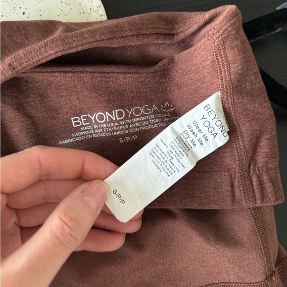 Beyond Yoga Spacedye Refocus Cropped Tank in Brown size Small - Picture 8 of 8